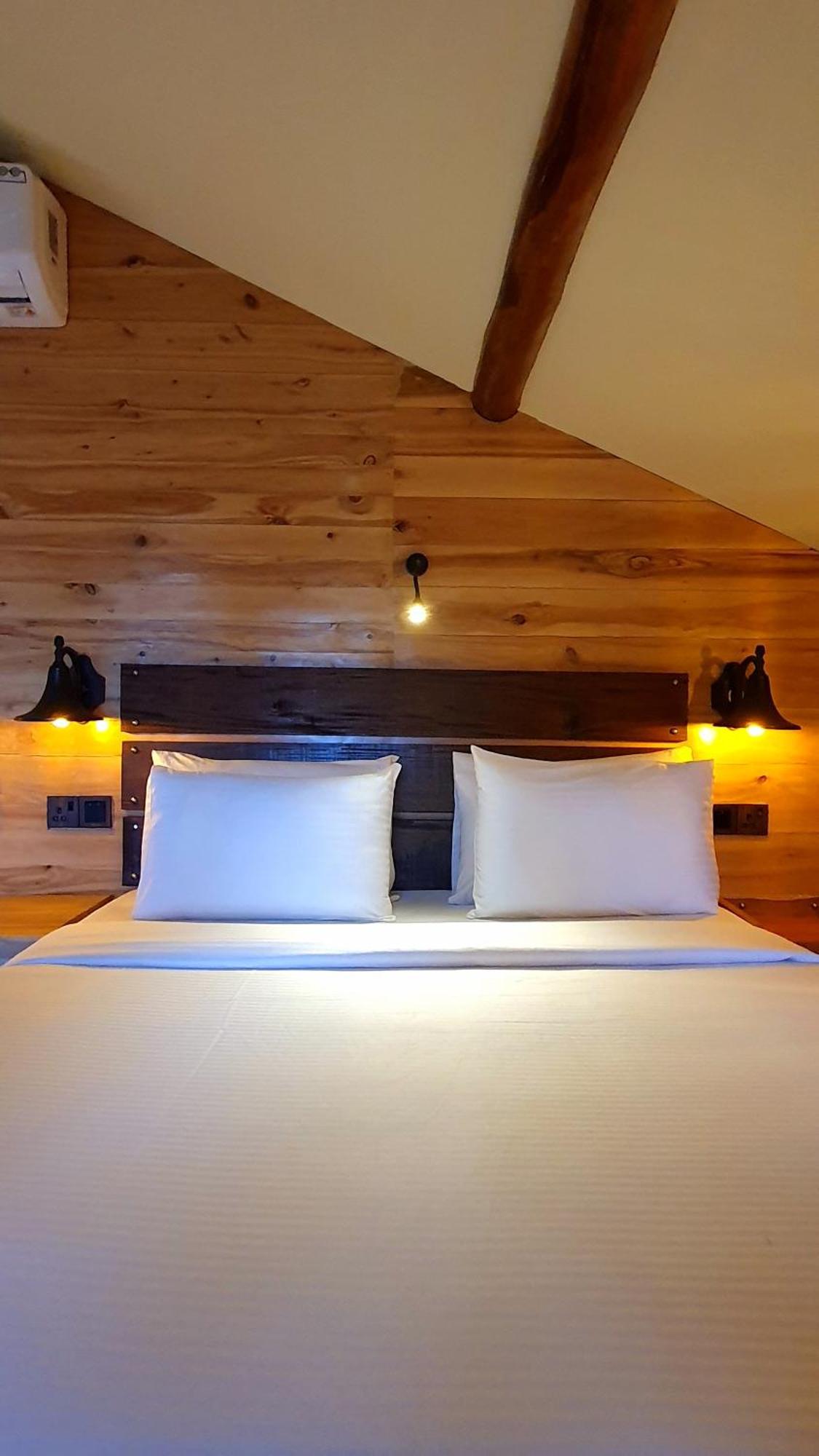 Guest Inn Avendra Ella Eksteriør bilde